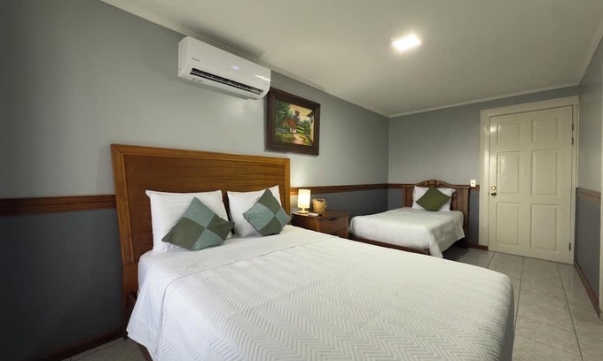 Agonia Cama Y Desayuno | Tranquil bed & breakfast with AC in Alajuela. Near International Airport, 15 min