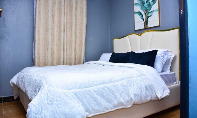Embu Cama Y Desayuno | Charming 2-bedroom bed & breakfast with AC, fitness room in delightful Embu