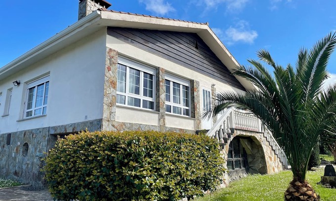 Cudillero Chalet De Esquí | House in Cudillero with incredible views