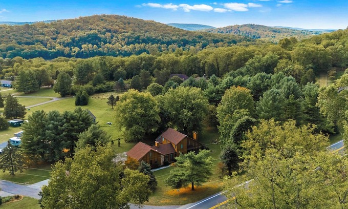 Bakerton Casa | Upscale Harpers Ferry Getaway