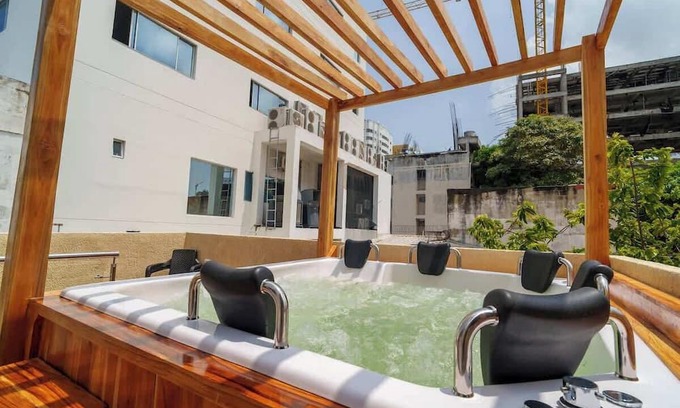 Manga Casa | 3 Bedroom Luxury Home - Minutes From Walled City