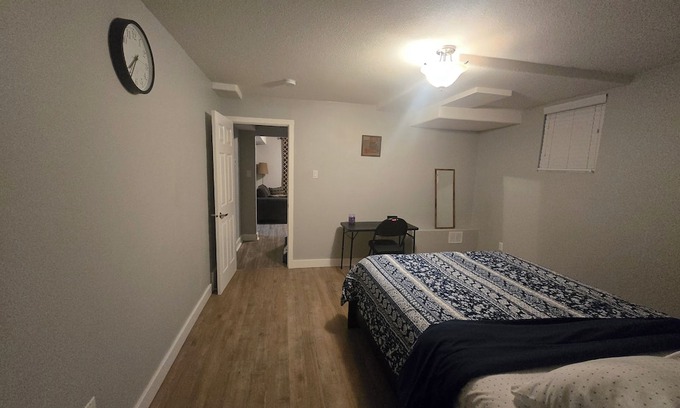 Medicine Hat Casa | Cozy 1BR Suite | Free Wi-Fi + Netflix | Near Downtown Medicine Hat
