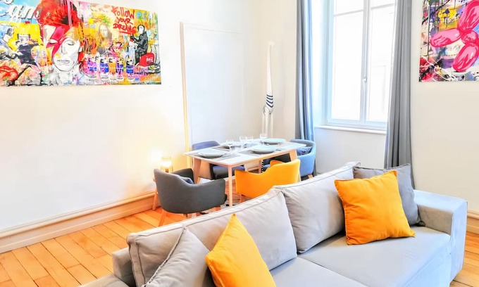 Sarrebourg Apartamento | Gîte "Street'Art" - Center Parc 20 Minutes Away