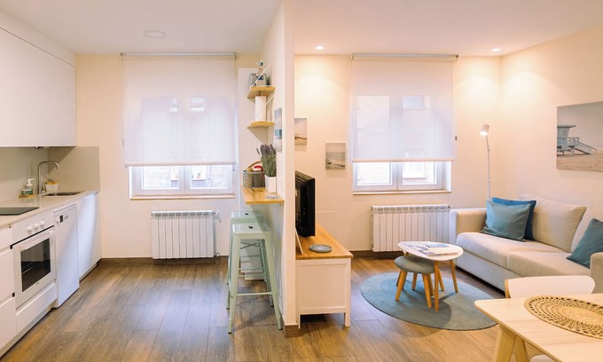 Distrito Oeste Apartamento | Andrea's Apartment, Callao3gijon