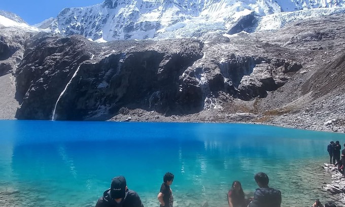 Huaraz Alquiler De RV | Lake 69 full day trekking