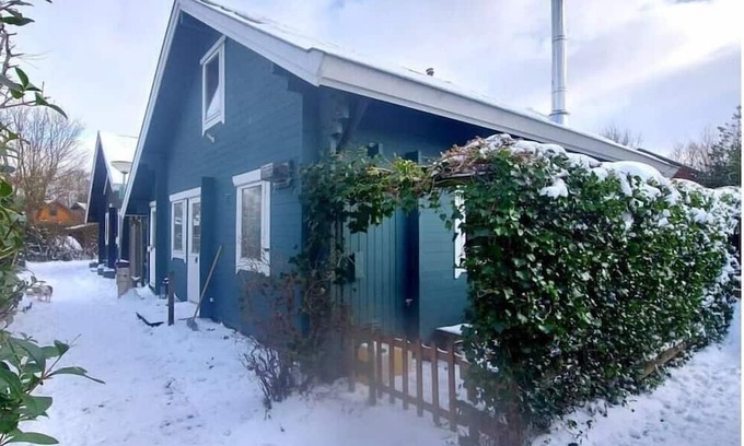 Schoorldam Chalet De Esquí | Hut in Warmenhuizen with swimming pool