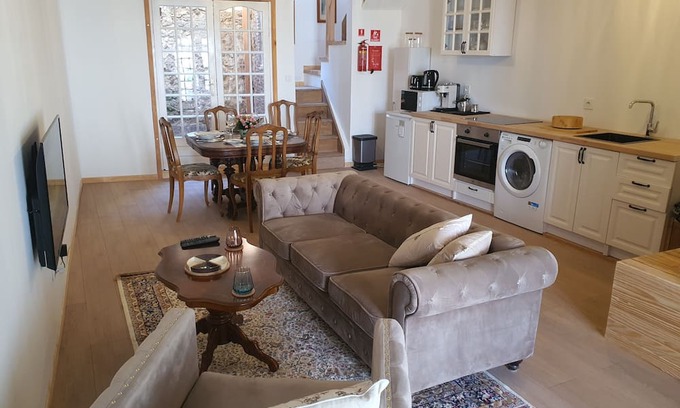 Magnac-Laval Apartamento | Classy 2-bedroom apartment in Magnac-Laval - Home away from Home