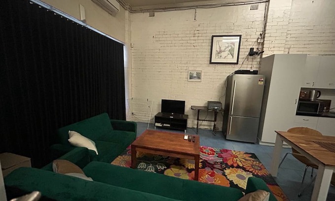 Northcote Apartamento | Spacious Studio in Quiet Northcote Neighbourhood