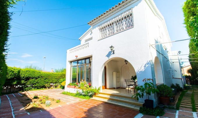Alella Casa | Mediterranean heaven with sea views