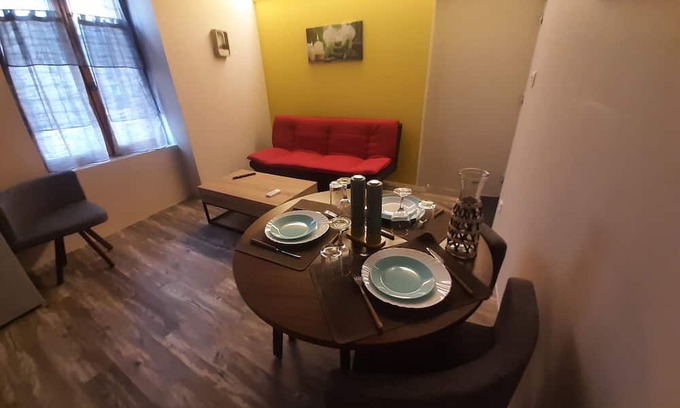 Bourg-Saint-Andeol Apartamento | Apartment '105 - Cosy T2' with Wi-Fi and Air Conditioning
