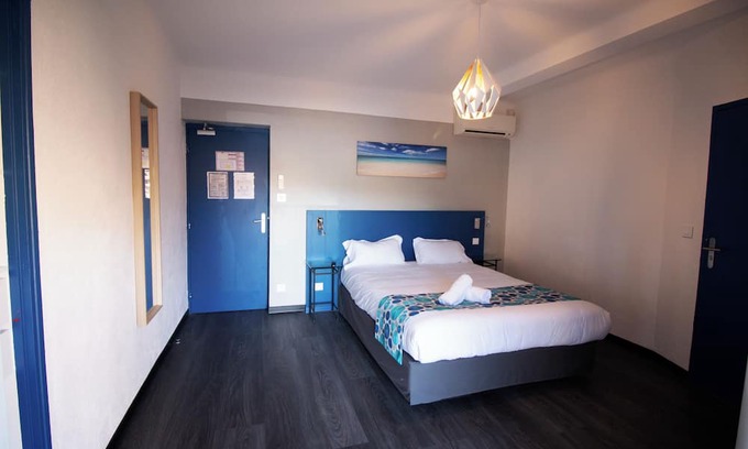 Six-Fours-les-Plages Hotel | Your Dream Getaway in Six Fours Les Plages! Pet-friendly Property!