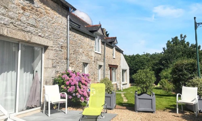 Huelgoat Casa | Les Gites du chaos d'Huelgoat – Renovated Former Bakehouse