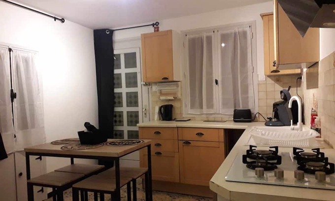 Saint-Julien-en-Saint-Alban Apartamento | T2 in charming Ardèchois village