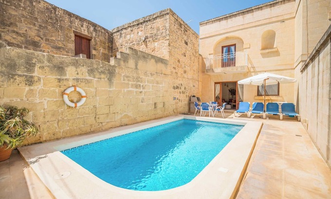 Xewkija Villa | Ta Gianni - Three Bedroom Villa, Sleeps 6
