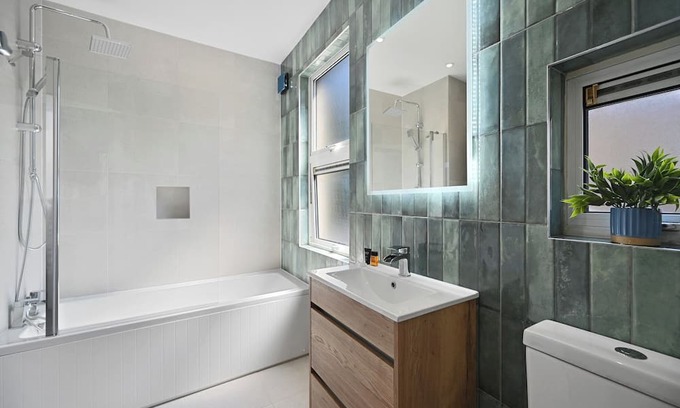 Harlesden Casa | Newly Refurbed 2 Bed Apartment 15 Minutes From West End