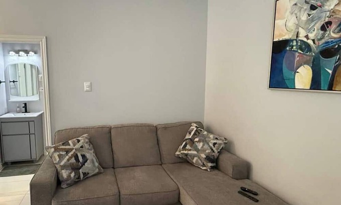 Port of Spain Apartamento | Apartment 2 at 12 Nizam Street
