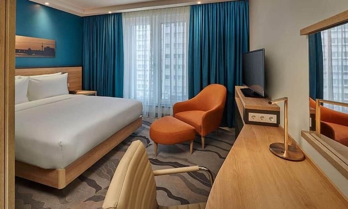 Mitte Hotel | Central Berlin Stay: 3 City View Units | Walk to Alexanderplatz & Iconic Sights