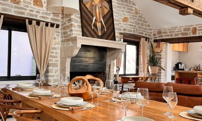Beaune Casa | Escoffier Verde - Family haven of peace with swimming pool and nature views in Beaune