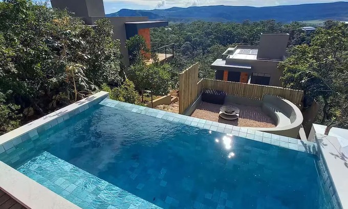 Alto Paraiso de Goias Chalet De Esquí | Villa Azaleia (1), comfort with heated pool
