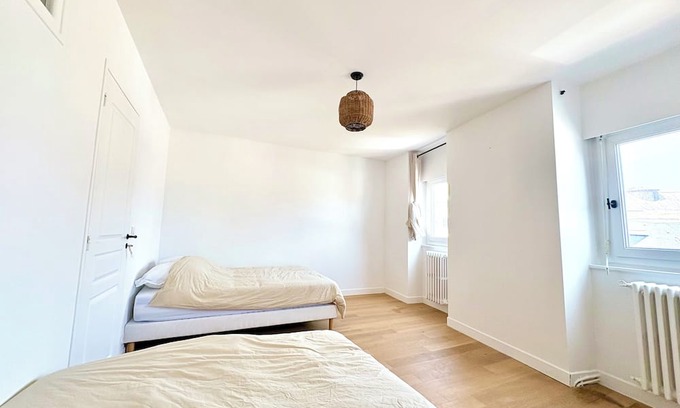 Auray Apartamento | Large duplex with garden in Auray town center