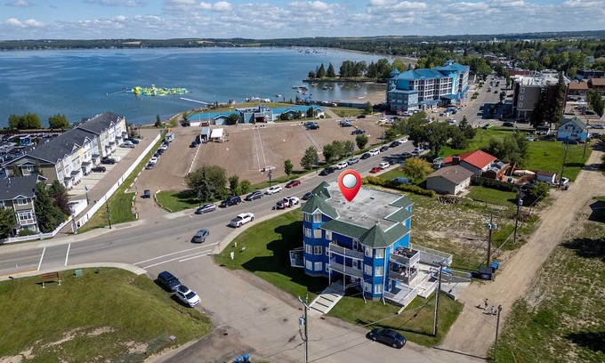 Sylvan Lake Apartamento | Lakefront Lookout 1BR Condo on Lakeshore Drive!