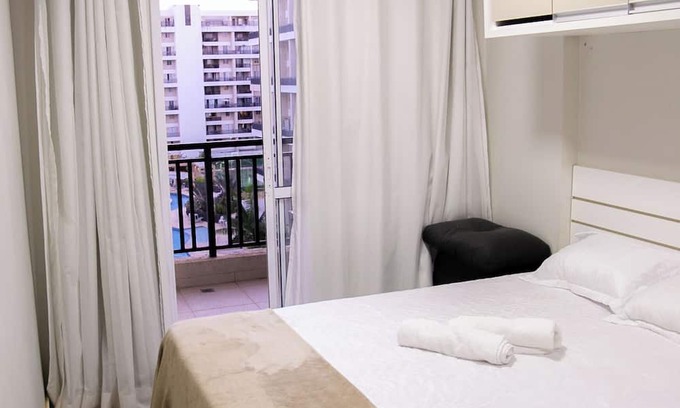 Taguatinga Apartamento | Complete Luxury Apartment in front of the Catholic University - Pool View