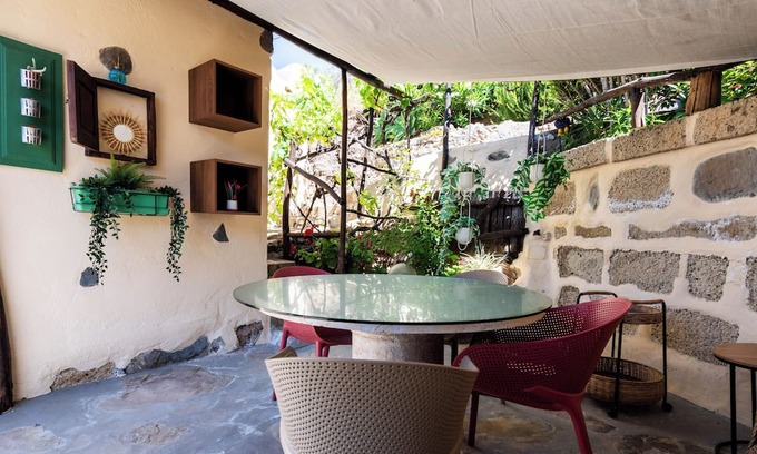 El Jaral Cabaña | Private Cottage with shared Heatable Solar Pool, Sauna, Jacuzzi and Sea View