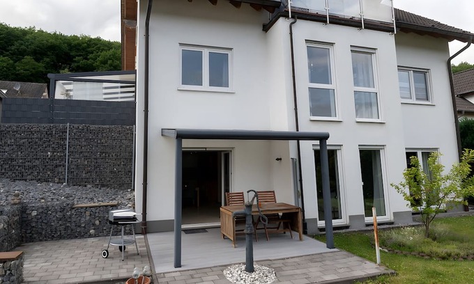 Plettenberg Apartamento | Apartment 'Retreat' with Mountain View, Private Garden and Wi-Fi