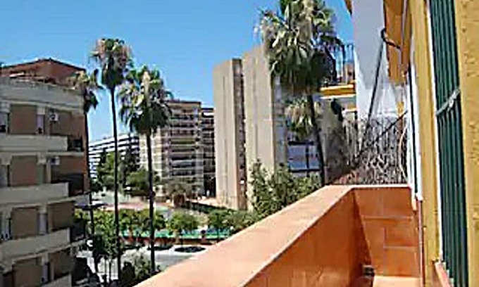 Nervion Apartamento | Apartment on 3rd floor, in commercial and leisure area. Good location.