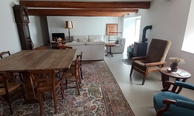 Eglisolles Casa | Quiet old farmhouse