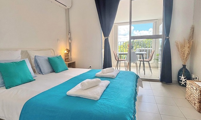 Le Diamant Apartamento | Studio Blue Wave Diamond - sea view, 1 minute walk from the beach!