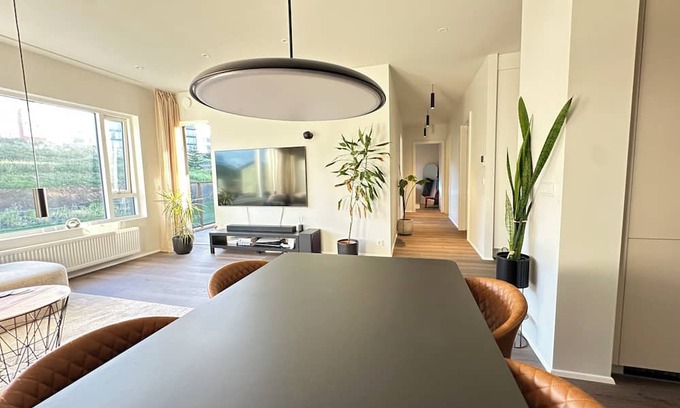 Garðabær Apartamento | Modern and Cozy apartment in the city, next to Heiðmörk nature reserve.