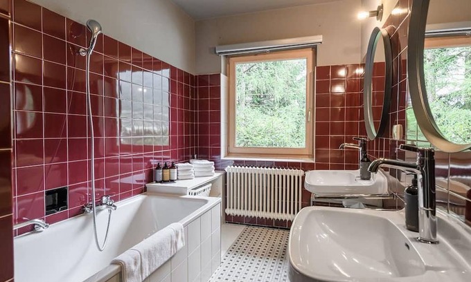Bad Hofgastein Cabaña | Quadruple room with bath, WC 6N - B&B Berglift