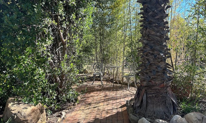 Ojai Casa | SPRAWLING OPEN OASIS CLEAN CUT FULLY LANDSCAPED