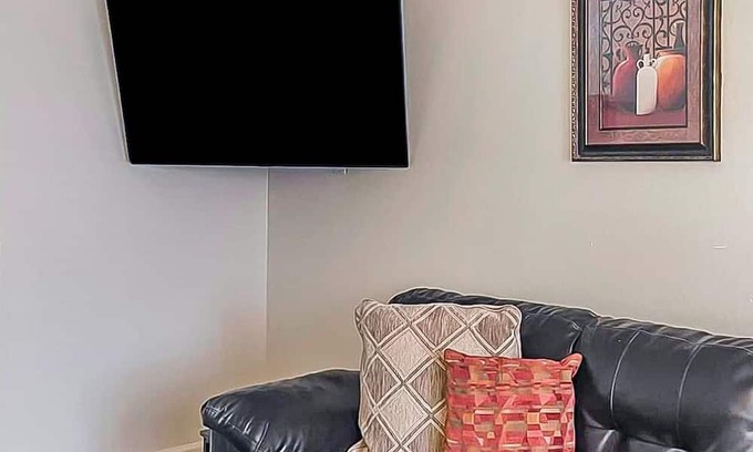 Birmingham Apartamento | Cozy 2 Bedroom in Ensley Close to DTown and Quiet!