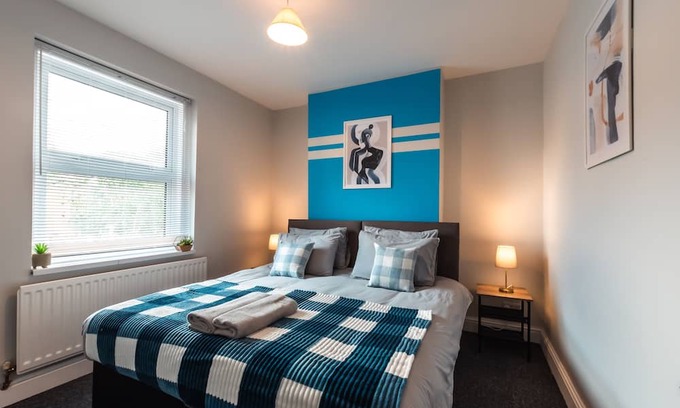 Southampton Casa | Monthly Savings - 4 Beds - Sleeps 8 - Free Parking