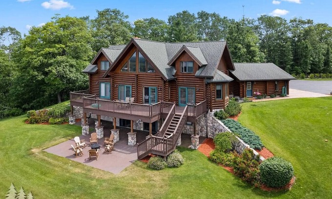 Mio Cabina | Elk Ridge Lodge! Sleeps 32! 1 of 2. Stunning Views