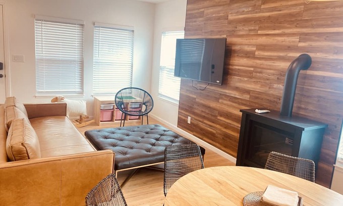 North Central Casa | Downtown 3B/3b kids friendly home in San Mateo