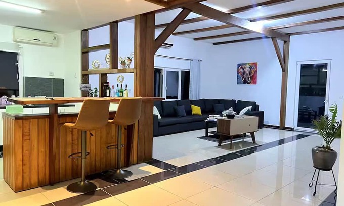 Sekondi-Takoradi Casa | Cozy House at Beach Road Takoradi. Minute to Beach!