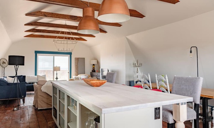 Port Maitland Casa | Newly Renovated Beach Barn 5 minute walk for wonderful Port Maitland beach