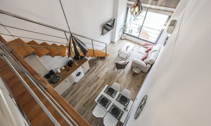 Simancas Apartamento | Duplex lujoso en barrio tranquilo