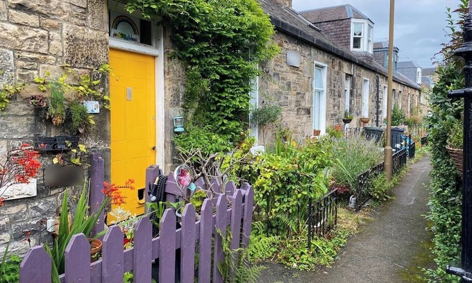 Leith Cabaña | Charming & secluded cottage in the heart of Leith