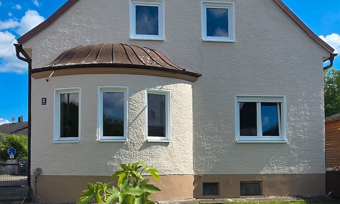 Vohburg an der Donau Casa | Holiday Home 'Donauliebe' with Private Terrace and Private Garden