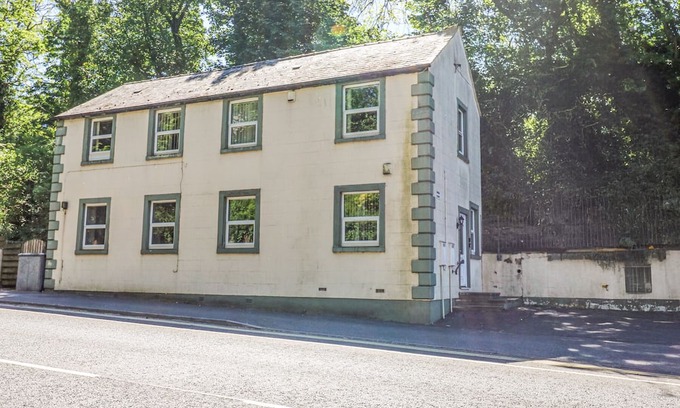 Whitehaven Cabaña | FLAT 2, OMEGA COURT, pet friendly in Whitehaven