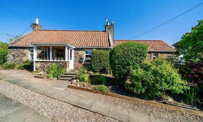 St. Andrews Cabaña | Spacious family-friendly cottage within hillside village