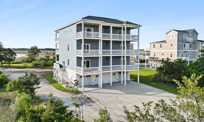 Sneads Ferry Casa | 6 Bedrooms, New Construction, Ocean and Sound Views