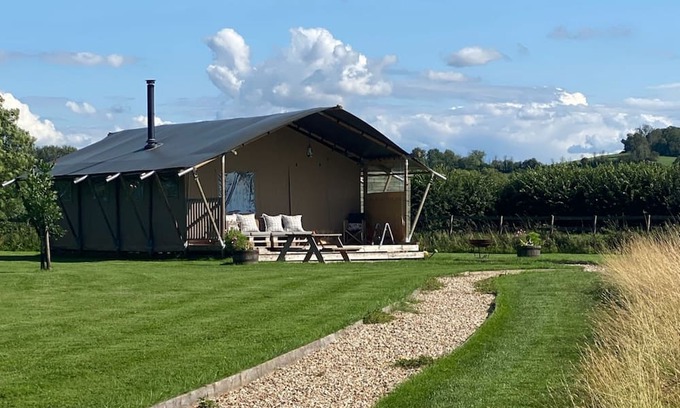 Glastonbury Cabina | Pippin, set in a peaceful orchard just ten minutes from Glastonbury