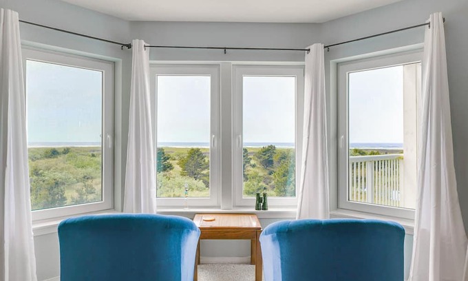Long Beach Condominio | Mana Kai 2nd floor w /view of the ocean and beach