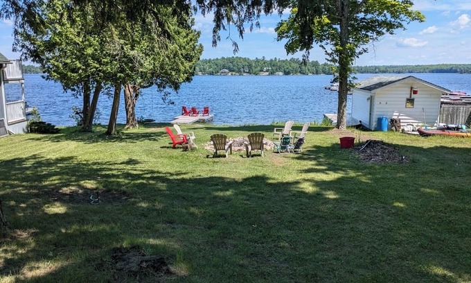Kawartha Park Cabina | Lakefront cottage True cottage charm....wide open lake views