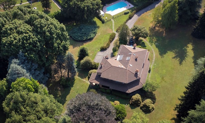 Dormelletto Villa | VILLA LA FORTEZZA